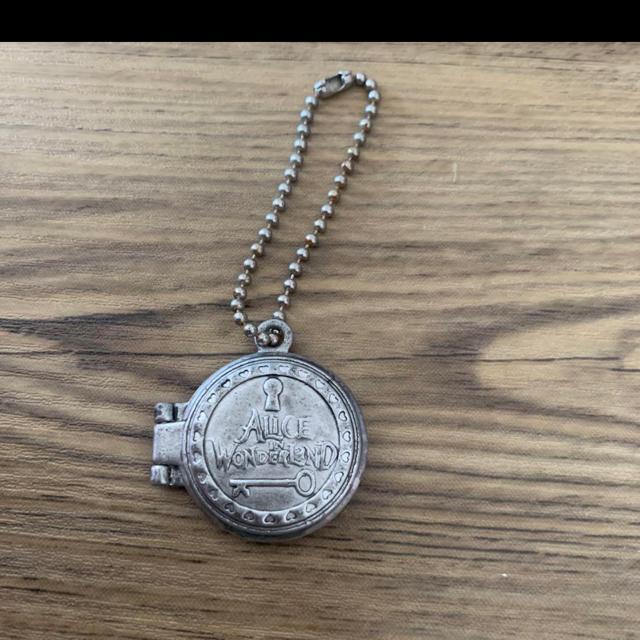 アリスインワンダーランド。チェシャ猫☆キーホルダー < アニメ/コミック/キャラクター  アリスインワンダーランド。チェシャ猫☆キーホルダー  < アニメ/コミック/キャラクターの