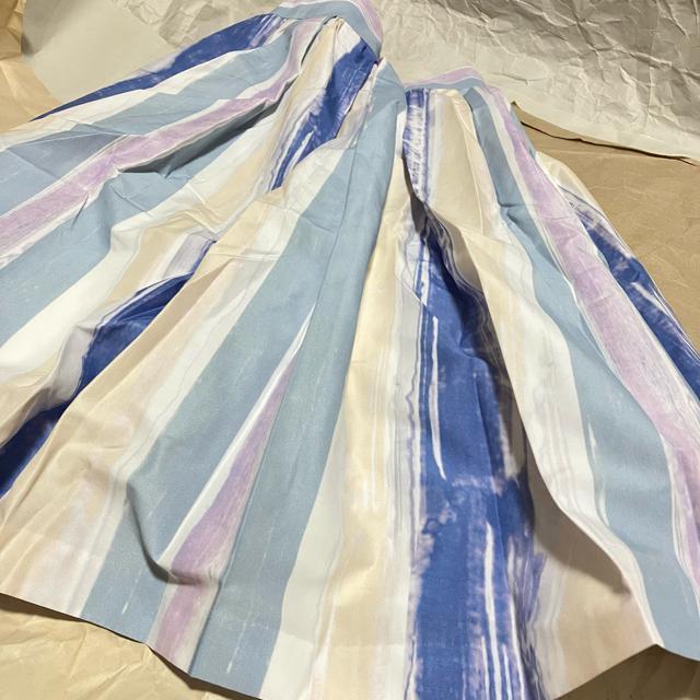 【Doneeyu / ドニーユ】 手描き風ストライプ 膝丈フレアスカート 36 < 女性ファッション 【Doneeyu / ドニーユ】 手描き風ストライプ 膝丈フレアスカート 36 < 女性ファッションの