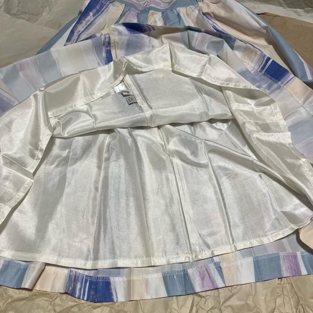 【Doneeyu / ドニーユ】 手描き風ストライプ 膝丈フレアスカート 36 < 女性ファッション 【Doneeyu / ドニーユ】 手描き風ストライプ 膝丈フレアスカート 36 < 女性ファッションの