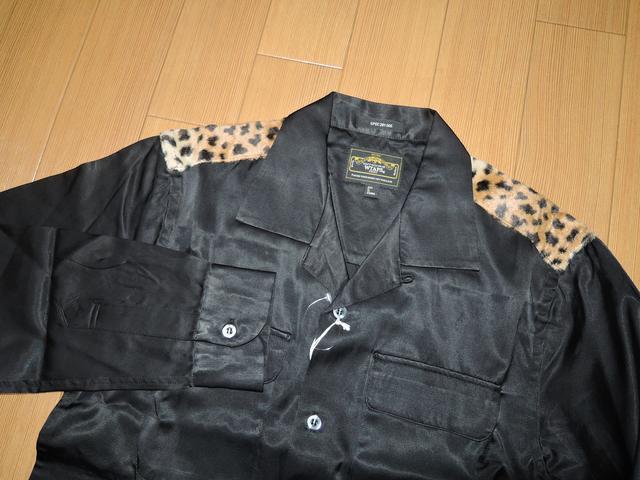 新品WTAPSダブルタップスレオパード切替レーヨンシャツ黒Sヒョウ < ブランド 新品WTAPSダブルタップスレオパード切替レーヨンシャツ黒Sヒョウ < ブランドの