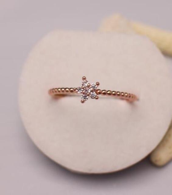 送料無料※婚約指輪 12号/13号 Czダイヤ 花 リング 贈り物 ギフト レディース★ピンクゴールド 新品 < 女性アクセサリー/時計 送料無料※婚約指輪 12号/13号 Czダイヤ 花 リング 贈り物 ギフト レディース★ピンクゴールド 新品 < 女性アクセサリー/時計の