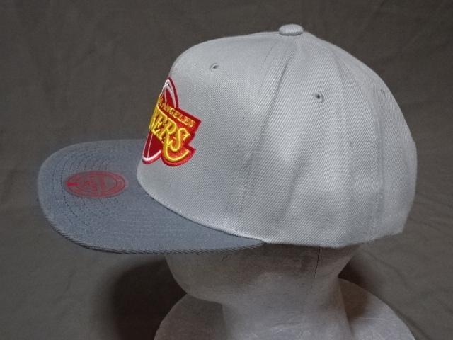 【Mitchell & Ness】 NBAバスケ ロサンゼルス レイカーズ ロゴ刺繍入りキャップ < 男性ファッション  【Mitchell & Ness】 NBAバスケ ロサンゼルス レイカーズ ロゴ刺繍入りキャップ < 男性ファッションの