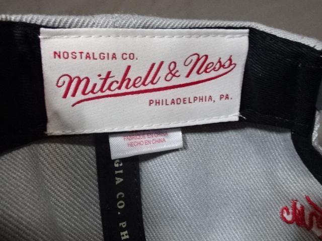 【Mitchell & Ness】 NBAバスケ ロサンゼルス レイカーズ ロゴ刺繍入りキャップ < 男性ファッション  【Mitchell & Ness】 NBAバスケ ロサンゼルス レイカーズ ロゴ刺繍入りキャップ < 男性ファッションの