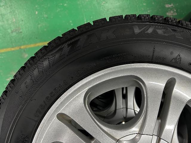 0110102)中古スタッドレスタイヤ国産ブリヂストンブリザック4本社外マルチアルミホイールセット175/65R14送料無料 < 自動車/バイク 0110102)中古スタッドレスタイヤ国産ブリヂストンブリザック4本社外マルチアルミホイールセット175/65R14送料無料 < 自動車/バイク