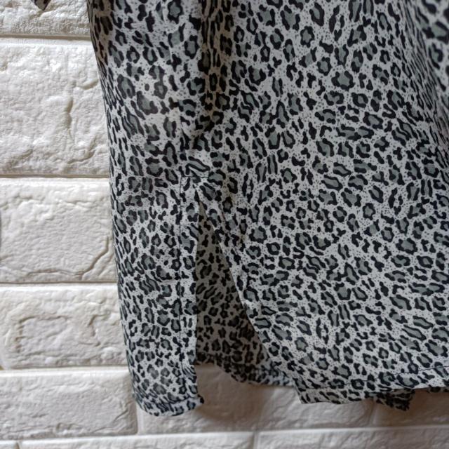 USED★ヒョウ柄 半袖オープンシャツグレー系 < 女性ファッション  USED★ヒョウ柄 半袖オープンシャツグレー系 < 女性ファッションの