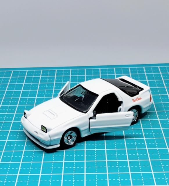 中古トミカ 1/61 頭文字D FC3S RX-7 高橋涼介(ホワイト) 「ドリームトミカ No.SP」 < ホビー 中古トミカ 1/61 頭文字D FC3S RX-7 高橋涼介(ホワイト) 「ドリームトミカ No.SP」 < ホビーの