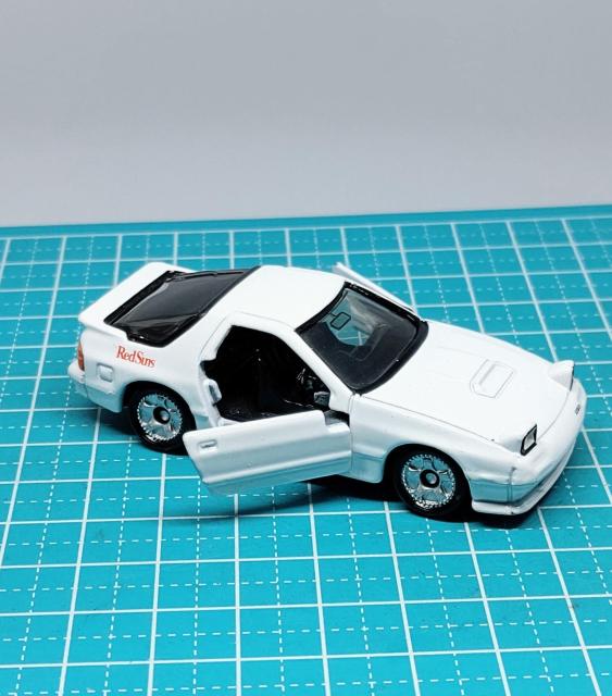 中古トミカ 1/61 頭文字D FC3S RX-7 高橋涼介(ホワイト) 「ドリームトミカ No.SP」 < ホビー 中古トミカ 1/61 頭文字D FC3S RX-7 高橋涼介(ホワイト) 「ドリームトミカ No.SP」 < ホビーの