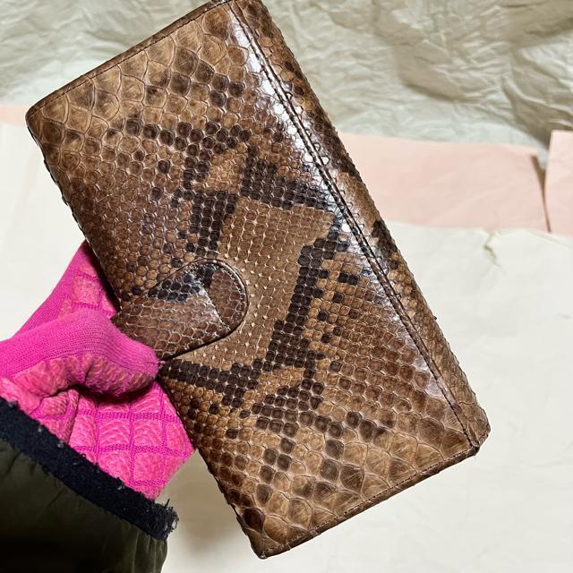 【希少】パイソンレザー 長財布 L字ファスナー 小銭入れあり ダークブラウン 蛇革 < 女性ファッション 【希少】パイソンレザー 長財布 L字ファスナー 小銭入れあり ダークブラウン 蛇革 < 女性ファッションの