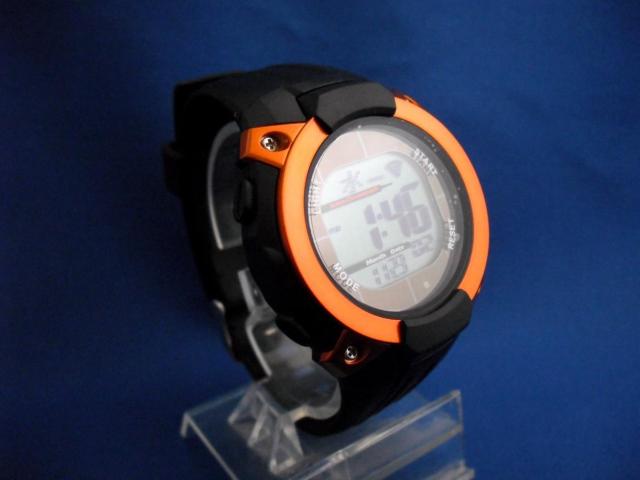 FORMIA�d�g�\�[���[�f�W�^���E�H�b�`OG�����Y�r���v �� �j���A�N�Z�T���[/���v�� 