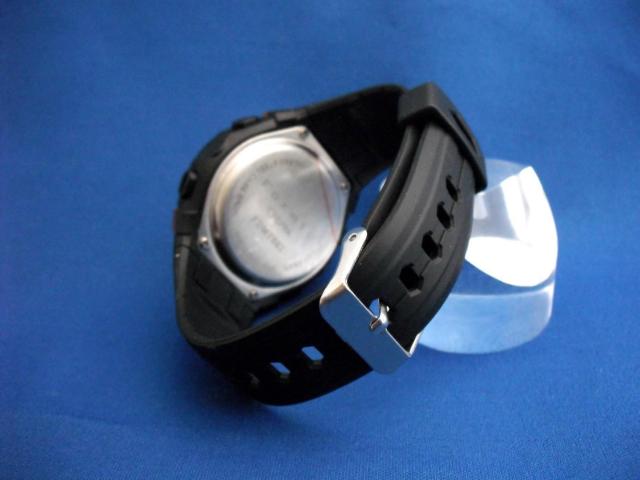 FORMIA�d�g�\�[���[�f�W�^���E�H�b�`OG�����Y�r���v �� �j���A�N�Z�T���[/���v�� 