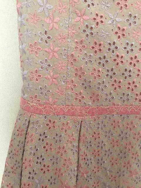 美品TOCCA ゴールドレーベル 刺繍ワンピース < ブランド 美品TOCCA ゴールドレーベル 刺繍ワンピース < ブランドの