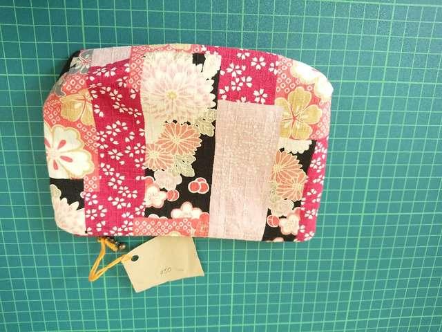 ハンドメイド 和柄 まち付きポーチ < 女性ファッション  ハンドメイド 和柄 まち付きポーチ < 女性ファッションの