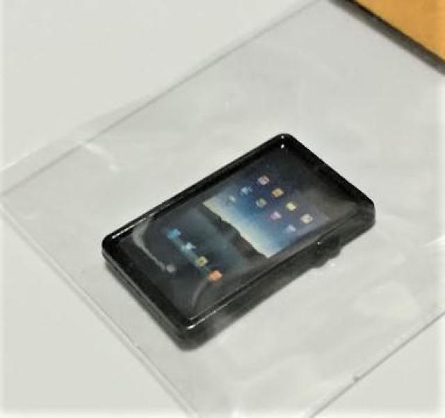 ~j`AiPadminiubNACpbhFႢ܂BigiPhone܂h[nEXɁ   