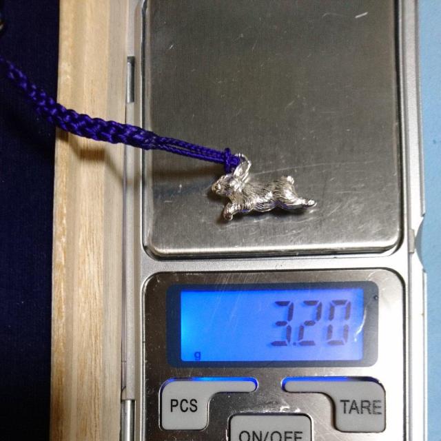 宮内庁御用達 大淵銀?謹製 純銀製 【兎】干支根付(桐箱付) < ホビー 宮内庁御用達 大淵銀?謹製 純銀製 【兎】干支根付(桐箱付) < ホビーの