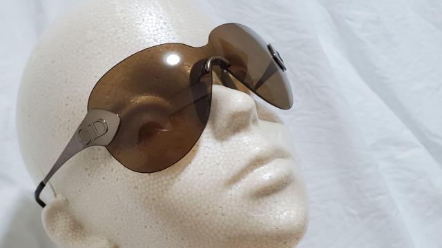 正規美 レア Dior ティアドロップ パイロット シールドサングラス 茶 ブロンズ CDロゴ 1枚ビッグレンズメタルアイウェア < ブランド  正規美 レア Dior ティアドロップ パイロット シールドサングラス 茶 ブロンズ CDロゴ 1枚ビッグレンズメタルアイウェア < ブランドの