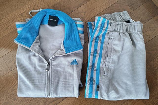 アディダスジャージ 上下セット Sサイズ < ブランド  アディダスジャージ 上下セット Sサイズ  < ブランドの