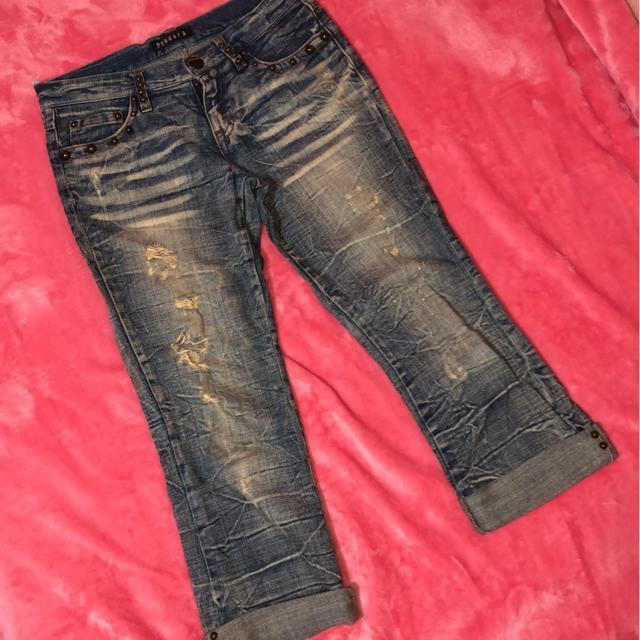 スタッズ付きダメージ加工 七分丈デニムパンツ < 女性ファッション スタッズ付きダメージ加工 七分丈デニムパンツ < 女性ファッションの