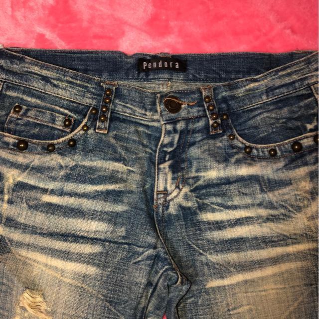 スタッズ付きダメージ加工 七分丈デニムパンツ < 女性ファッション スタッズ付きダメージ加工 七分丈デニムパンツ < 女性ファッションの