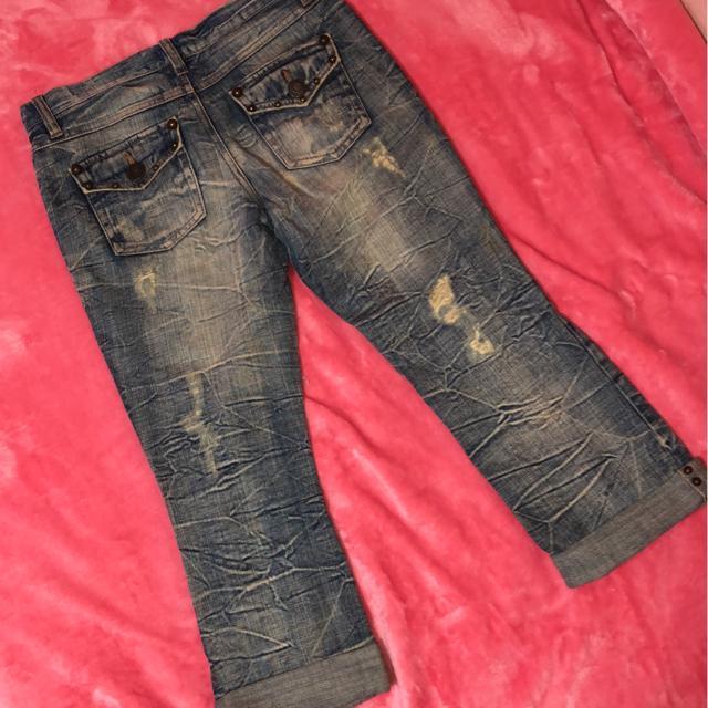 スタッズ付きダメージ加工 七分丈デニムパンツ < 女性ファッション スタッズ付きダメージ加工 七分丈デニムパンツ < 女性ファッションの