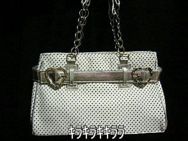 《New》ViVi・ハートバックル★ドット柄*ショルダーバッグ<ホワイト> < 女性ファッション  《New》ViVi・ハートバックル★ドット柄*ショルダーバッグ<ホワイト> < 女性ファッションの