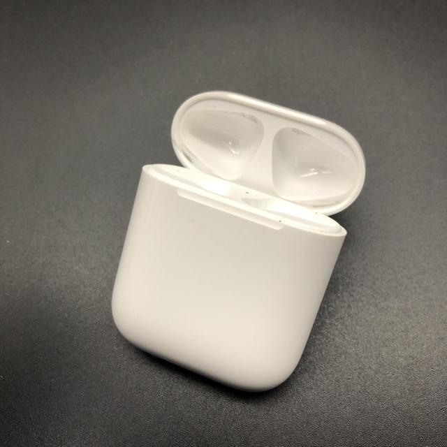 即決 純正品 Apple アップル AirPods 充電ケース A1602 < 家電/AV  即決 純正品 Apple アップル AirPods 充電ケース A1602 < 家電/AVの