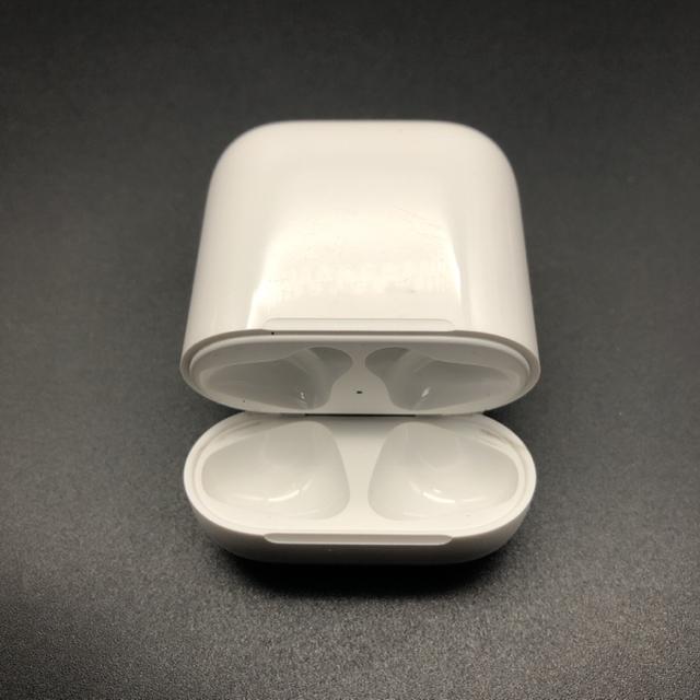 即決 純正品 Apple アップル AirPods 充電ケース A1602 < 家電/AV  即決 純正品 Apple アップル AirPods 充電ケース A1602 < 家電/AVの