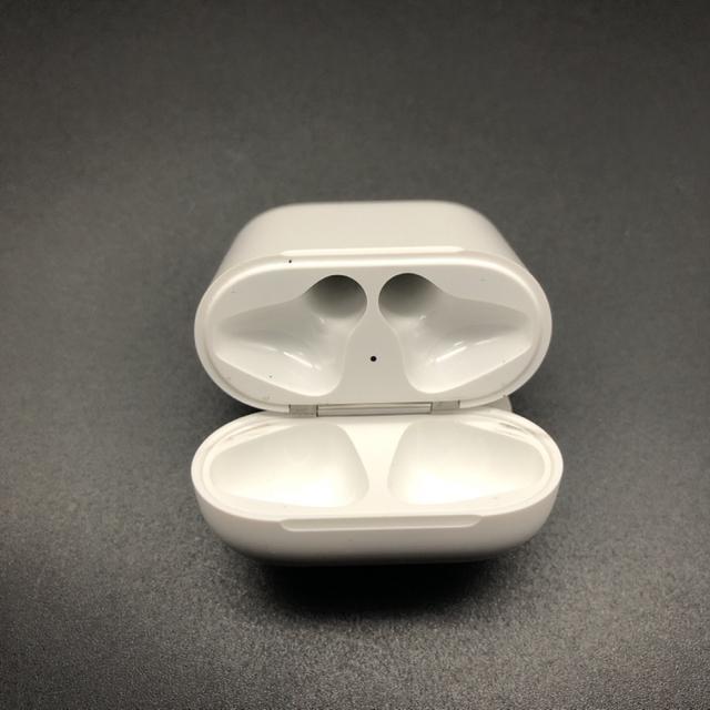 即決 純正品 Apple アップル AirPods 充電ケース A1602 < 家電/AV  即決 純正品 Apple アップル AirPods 充電ケース A1602 < 家電/AVの