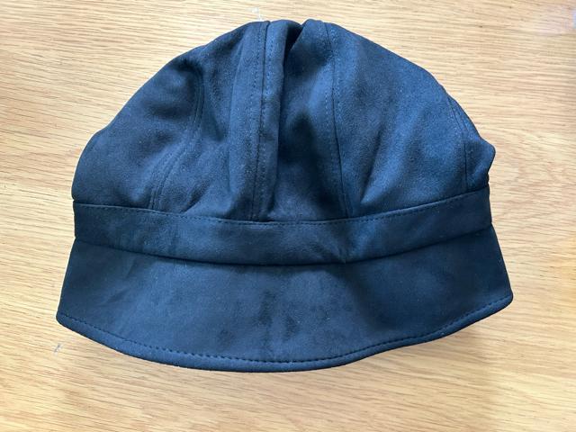 新品 小顔効果 キャスケット つば広 UVカット 日焼け防止 日よけ 黒 ブラック < 女性ファッション  新品 小顔効果 キャスケット つば広 UVカット 日焼け防止 日よけ 黒 ブラック < 女性ファッションの