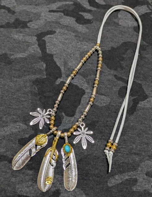 インディアンジュエリー★フェザー3連ネックレス★パイプビーズ★新品未着用 < 男性アクセサリー/時計 インディアンジュエリー★フェザー3連ネックレス★パイプビーズ★新品未着用 < 男性アクセサリー/時計の
