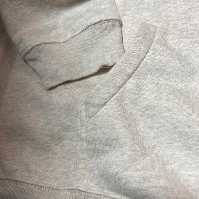 中古美品★XL★GAP★男女兼用ギャップ裏起毛パーカー付き長袖トレーナー★白柄 < ブランド 中古美品★XL★GAP★男女兼用ギャップ裏起毛パーカー付き長袖トレーナー★白柄 < ブランドの