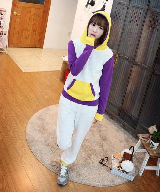 ★人気!!★ホワイトベースパーカー切り替えスエット★ < 女性ファッション  ★人気!!★ホワイトベースパーカー切り替えスエット★  < 女性ファッションの