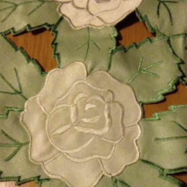 テーブルセンター ホワイトローズ 2枚 < インテリア/ライフ テーブルセンター ホワイトローズ 2枚 < インテリア/ライフの