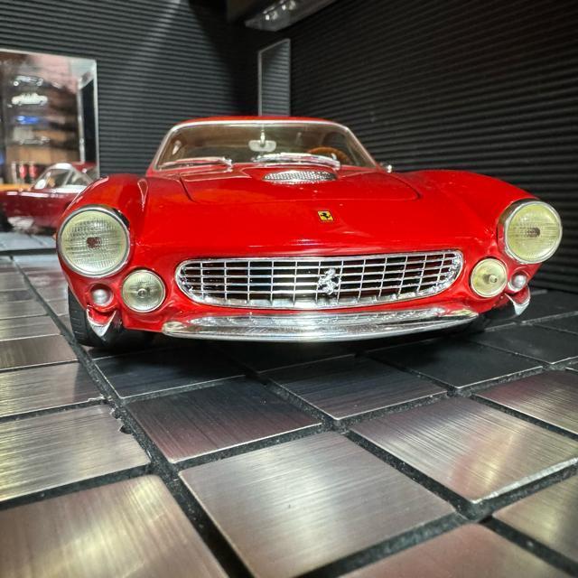 HOTWHEELS 1/18フェラーリ 250GT (カスタム仕様) < ホビー  HOTWHEELS 1/18フェラーリ 250GT (カスタム仕様) < ホビーの