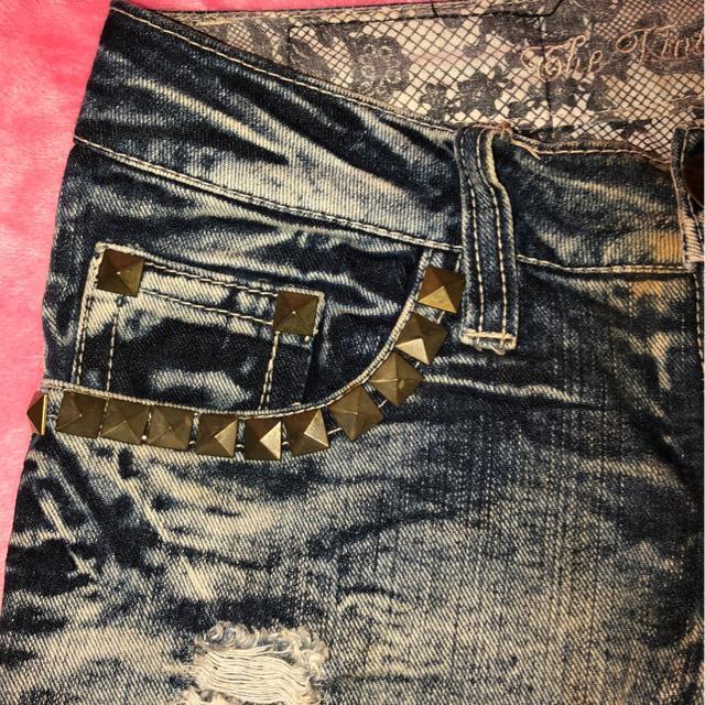 スタッズ付き ダメージ加工裏地付き  ローライズストレートデニムパンツ < 女性ファッション  スタッズ付き ダメージ加工裏地付き  ローライズストレートデニムパンツ < 女性ファッションの
