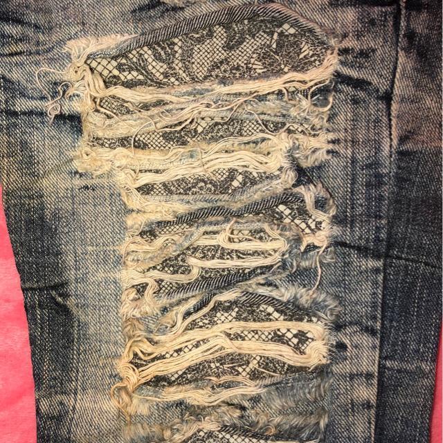 スタッズ付き ダメージ加工裏地付き  ローライズストレートデニムパンツ < 女性ファッション  スタッズ付き ダメージ加工裏地付き  ローライズストレートデニムパンツ < 女性ファッションの