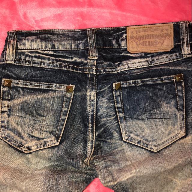 スタッズ付き ダメージ加工裏地付き  ローライズストレートデニムパンツ < 女性ファッション  スタッズ付き ダメージ加工裏地付き  ローライズストレートデニムパンツ < 女性ファッションの