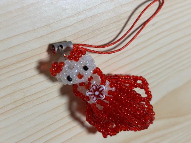 中古★ビーズのハンドメイド長期保管★金具変色あり★ドレスキティ風ストラップ < おもちゃ 中古★ビーズのハンドメイド長期保管★金具変色あり★ドレスキティ風ストラップ < おもちゃの