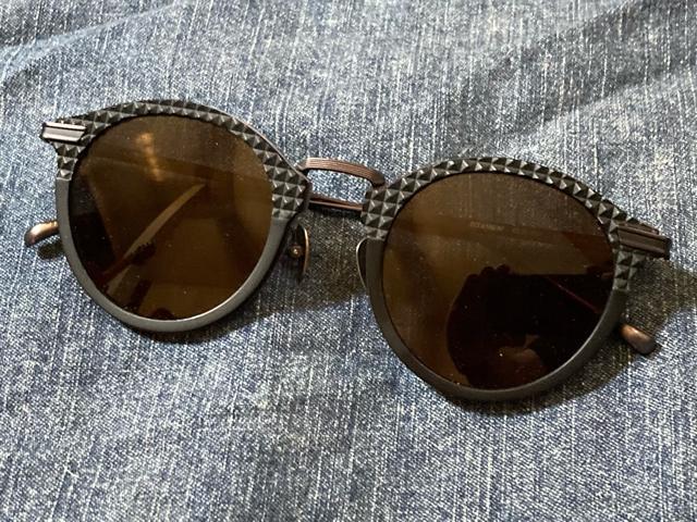 GLITCH サングラス スタッズデザイン チタン 日本製 メンズ レディース < 男性ファッション  GLITCH サングラス スタッズデザイン チタン 日本製 メンズ レディース  < 男性ファッションの