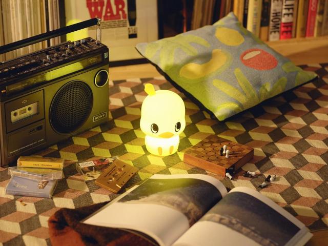 チキンラーメンひよこちゃんお部屋ライトBOOK 日清 nissin < 家電/AV チキンラーメンひよこちゃんお部屋ライトBOOK 日清 nissin < 家電/AVの