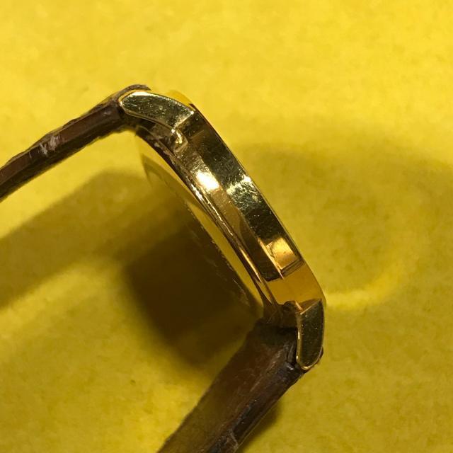 ヴィヴィアンウエストウッド オーバルドレスウォッチ ゴールド&レザー < ブランド ヴィヴィアンウエストウッド オーバルドレスウォッチ ゴールド&レザー < ブランドの