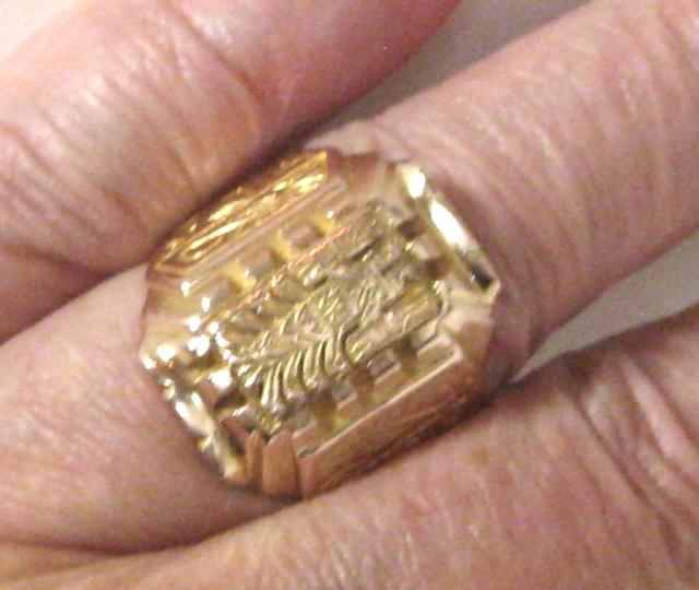 極美品 男女兼用 18K 18金リング 指輪 印台 古代中世柄 #18.5~19 < 女性アクセサリー/時計 極美品 男女兼用 18K 18金リング 指輪 印台 古代中世柄 #18.5~19 < 女性アクセサリー/時計の