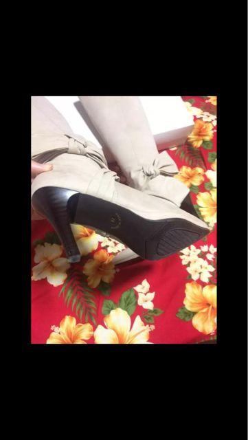 ゆうパック送料込☆大きなリボン☆春ベージュロングブーツ☆ < 女性ファッション  ゆうパック送料込☆大きなリボン☆春ベージュロングブーツ☆ < 女性ファッションの