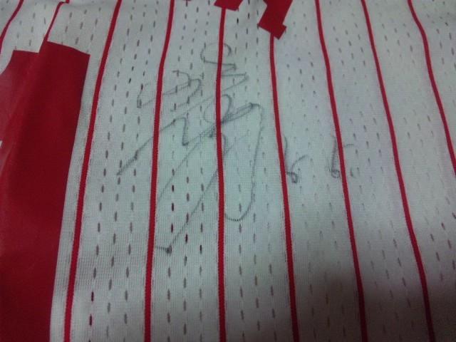 【中古】(広島カープ)前田智徳 ユニフォーム 嶋、倉直筆サイン入 < レジャー/スポーツ 【中古】(広島カープ)前田智徳 ユニフォーム 嶋、倉直筆サイン入 < レジャー/スポーツの