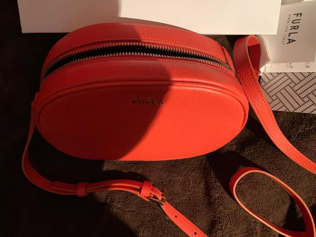 Vigp FURLA t  V_[obO  uh 