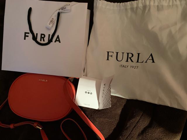 Vigp FURLA t  V_[obO  uh 