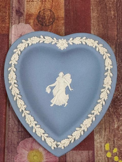 ӂ߂ā WEDGWOODWEFbWEbhWXp[g[EM܂Ƃ߂9_ɔi1000~X^[g  CeA/Ct 