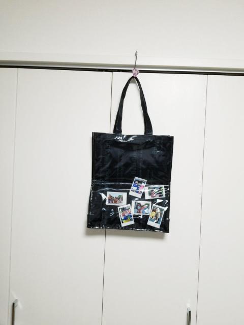 DISNEY RESORT Imagining 実写 総キャラクター エナメル トートバッグ 激レア ディズニー < 女性ファッション  DISNEY RESORT Imagining 実写 総キャラクター エナメル トートバッグ 激レア ディズニー  < 女性ファッションの