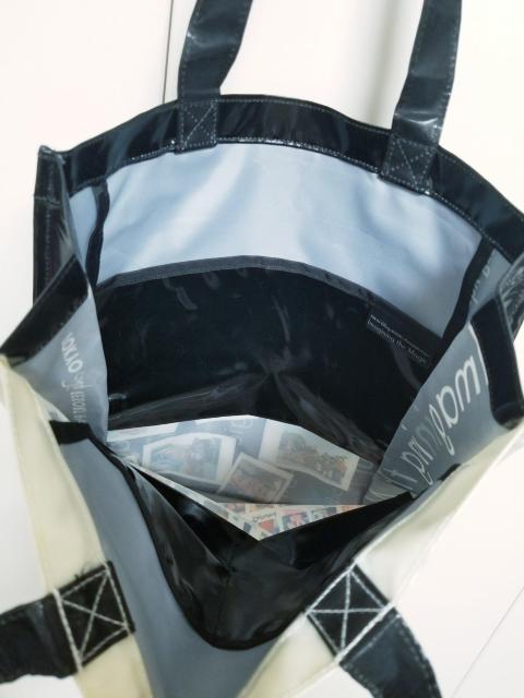 DISNEY RESORT Imagining 実写 総キャラクター エナメル トートバッグ 激レア ディズニー < 女性ファッション  DISNEY RESORT Imagining 実写 総キャラクター エナメル トートバッグ 激レア ディズニー < 女性ファッションの