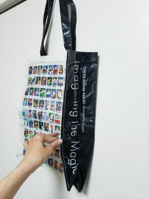 DISNEY RESORT Imagining 実写 総キャラクター エナメル トートバッグ 激レア ディズニー < 女性ファッション  DISNEY RESORT Imagining 実写 総キャラクター エナメル トートバッグ 激レア ディズニー < 女性ファッションの