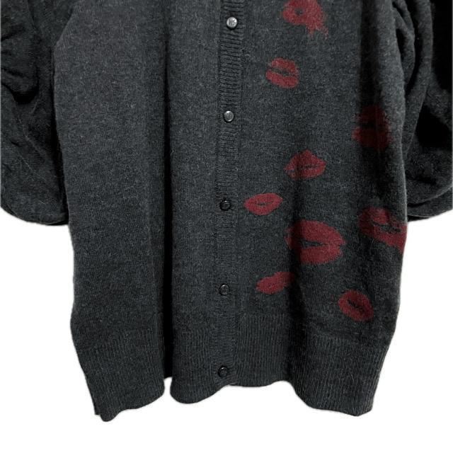 ヒステリックグラマー リップ柄 七分袖 変形 ニット カーディガン < 女性ファッション ヒステリックグラマー リップ柄 七分袖 変形 ニット カーディガン < 女性ファッションの